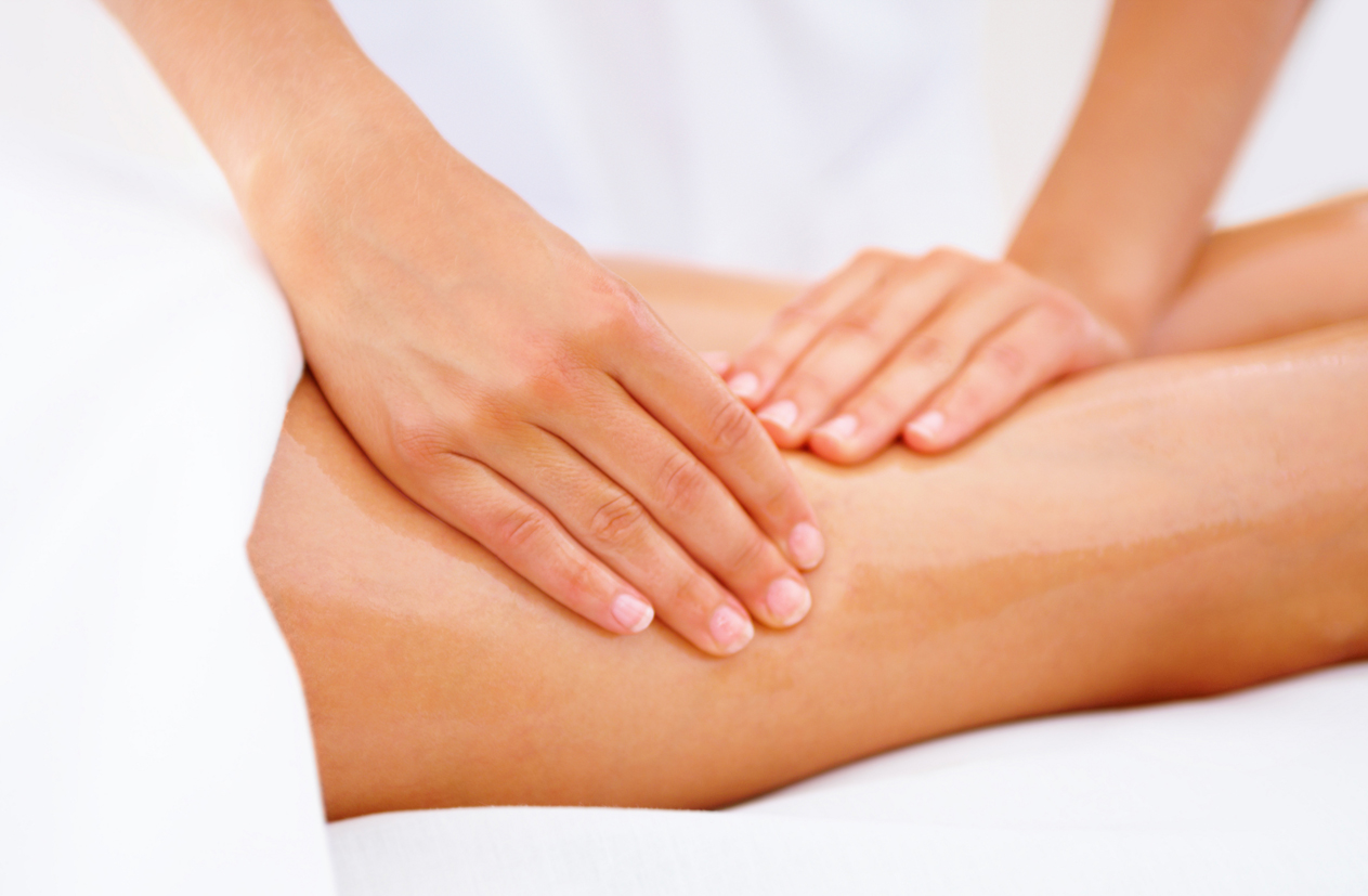 Beneficios del tratamiento en pies y masajes relajante en piernas